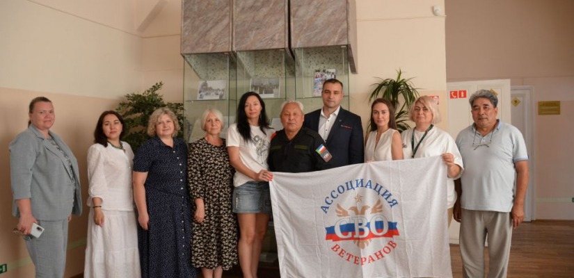 «Ключ от квартиры я носил с собой, чтобы вернуться!»: Национальный архив Хакасии посетили члены Хакасской региональной общественной организации «Ветераны СВО»