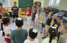 Хакасская библиотека для слепых рассказала детям с нарушениями зрения о важности семейных ценностей
