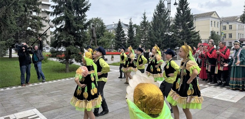 Два ансамбля Центра имени Кадышева приняли участие в съёмках программы «Играй, гармонь!» на Первом канале