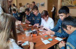 Республиканская детская библиотека провела патриотические мастер-классы на Форуме трёх поколений