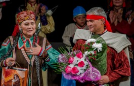 Театр «Читiген» отпраздновал юбилей заслуженного артиста Хакасии Валерия Топоева