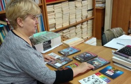 «МегаФон» подарил Хакасской республиканской библиотеке для слепых специализированные фильмы и аудиокниги