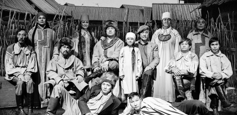 Хакасский театр имени Топанова приглашает на спектакль «Пыром таста, чирiм»