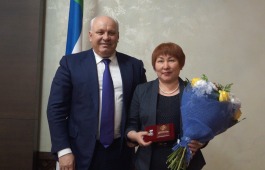 Глава Хакасии Виктор Зимин поздравил работников культуры с профессиональным праздником