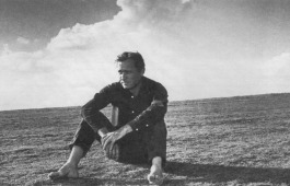Национальная библиотека им. Н.Г. Доможакова приглашает на викторину, посвященную  85-летнию со дня рождения Василия Шукшина
