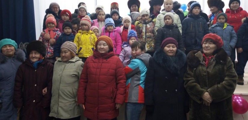 Ансамбль «Айланыс» первым выступил на сцене нового клуба села Нижняя Тея Аскизского района