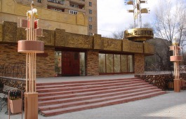 Зрителям театра «Сказка» представили «волшебный спектакль»
