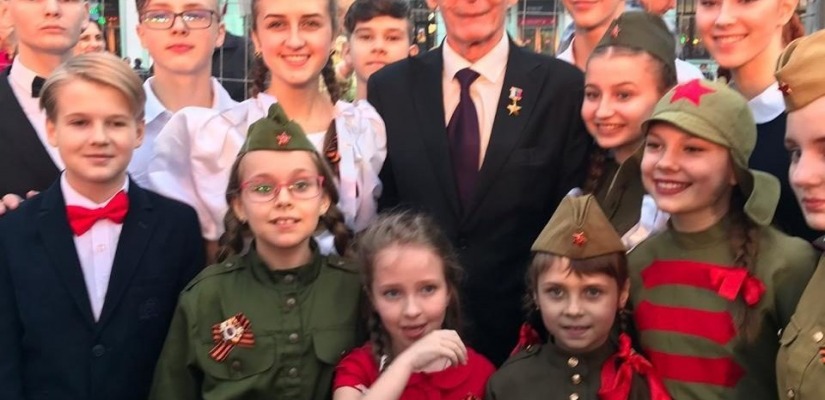 Солист филармонии Евгений Берш принял участие в Благотворительном творческом туре «Салют Победе!»