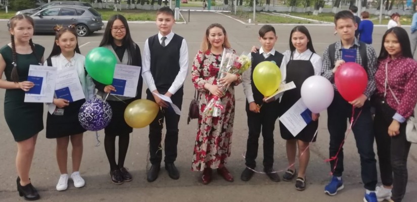 В Хакасской республиканской национальной детской школе искусств чествовали выпускников