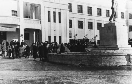 Сегодня Русский республиканский драматический театр имени М.Ю. Лермонтова празднует свой юбилей