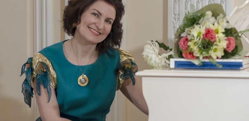 Певица Елена Никитина желает жителям Хакасии «Чтобы лето не кончалось!»