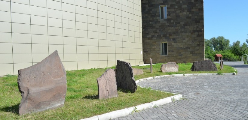 Жители Хакасии вновь могут увидеть Аллею менгиров