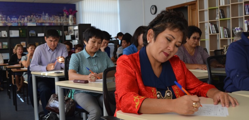 В Хакасии написали Единый республиканский диктант на хакасском языке