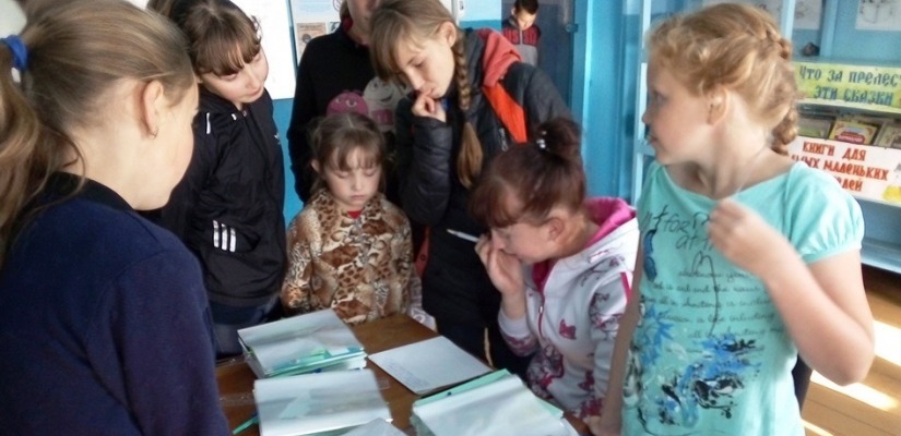 Учреждения культуры Хакасии в рамках республиканской акции «Дорога в школу» поздравили школьников подшефного села Когунек Орджоникидзевского района