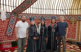 По Хакасии продолжается юбилейный тур этноансамбля  Хакасского драматического театра имени А.М.Топанова «Хазыр суг»