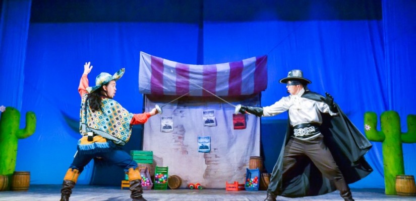 Артисты Хакасского национального театра А.М.Топанова устроят настоящий новогодний праздник для детей сел республики