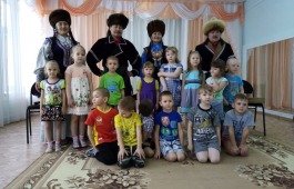 Ансамбль «Айланыс» приобщает детей к хакасской культуре