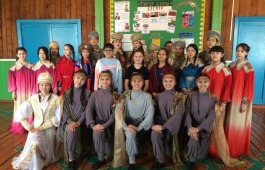 Учащиеся Хакасской республиканской национальной детской школы искусств выступили в отдаленном селе Хакасии