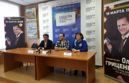 Олег Гриценко: голос, струны, джаз-бэнд, сны, мечты и песни…