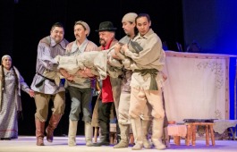 Хакасский национальный театр  имени А.М. Топанова закроет предъюбилейный творческого сезона  в режиме онлайн