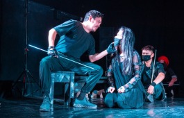 Закрытие театрального сезона: безудержные страсти в спектакле «Чанар Хус» театра «Читiген»