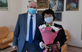 Сотрудница драмтеатра имени М.Ю. Лермонтова получила почетное звание