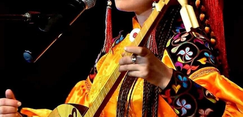 Артистка Хакасского национального театра Наталья Сарлина участница Всероссийского Форума молодежи «Золото тюрков»