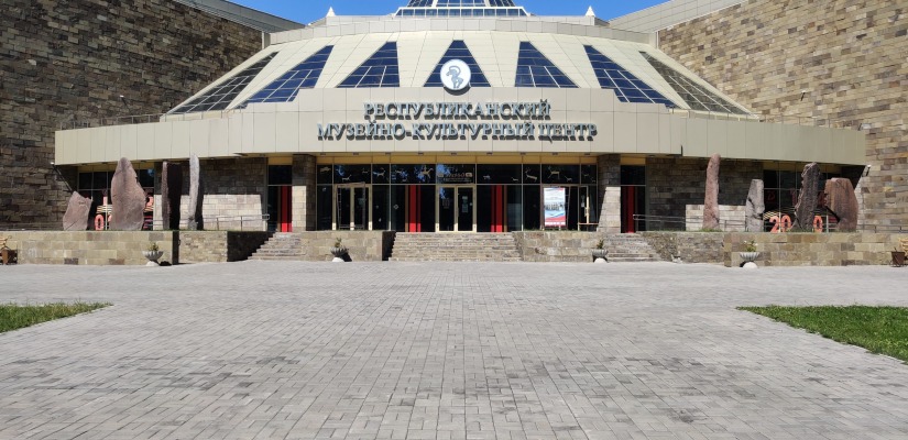 В главном музее Хакасии откроется фотовыставка «Позабыл прошлое – потерял будущее»