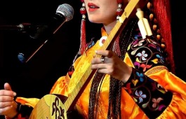 Артистка Хакасского национального театра Наталья Сарлина участница Всероссийского Форума молодежи «Золото тюрков»