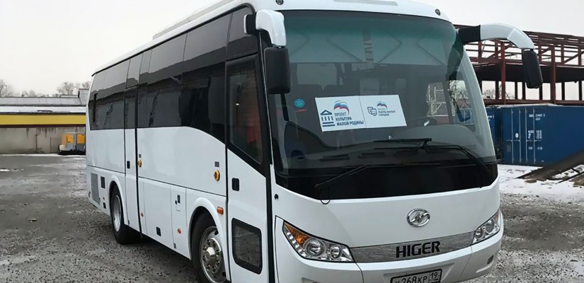 Театр Лермонтова получил новый автобус