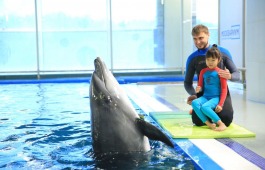 Благодаря «Елке желаний» исполнилась мечта 6-летней Алины из Хакасии