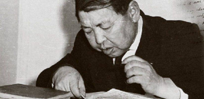 К юбилею  Николая Георгиевича Доможакова Хакасская республиканская детская библиотека подготовила виртуальную викторину