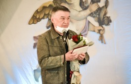 Заслуженные награды во Всемирный день театра получили деятели Хакасского национального театр имени А.М. Топанова