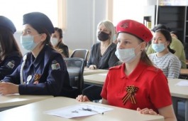 В Национальной библиотеке имени Н. Г. Доможакова прошел Диктант Победы