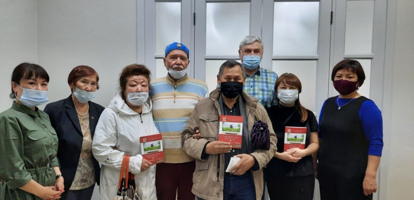 Книга о писателях, воевавших в Великой Отечественной войне, была презентована в Хакасии