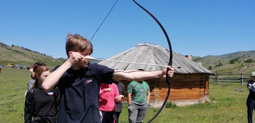 В Казановке прошли соревнования по хакасским народным играм и состязаниям «Алыптар ойыннары – Богатырские состязания»
