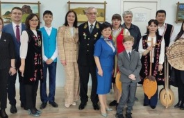 Хакасская республиканская национальная детская школа искусств встретилась с делегацией Ассоциации российских дипломатов