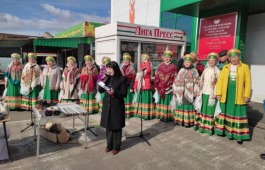 Творческие коллективы Центра культуры Кадышева  поздравили работников сельского хозяйства