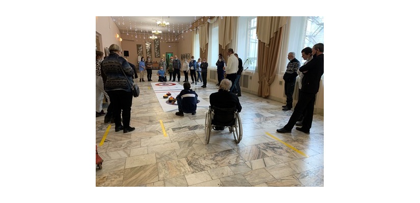 В рамках Декады инвалидов в Хакасии прошли соревнования по кёрлингу среди людей с ограниченными возможностями здоровья