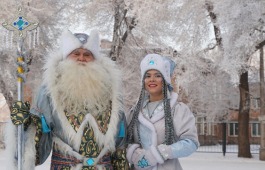 Театр «Читiген» поздравляет с новогодними праздниками и приглашает на зимнюю сказку
