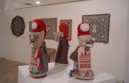 В Хакасском музее открылась яркая весенняя выставка «Наследие»