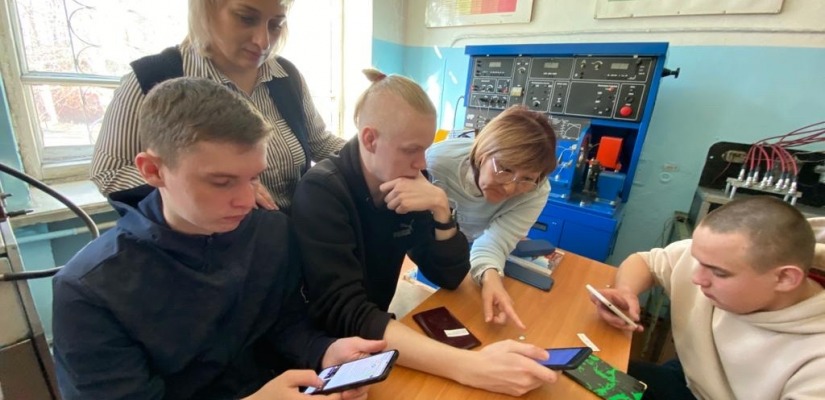 Студентам профессиональных учебных заведений Абакана  рассказали о Пушкинской карте