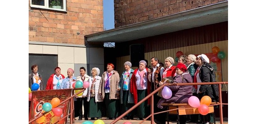 «Концерт для одного ветерана» в жилом районе Полярный