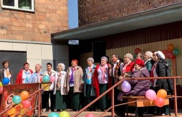 «Концерт для одного ветерана» в жилом районе Полярный
